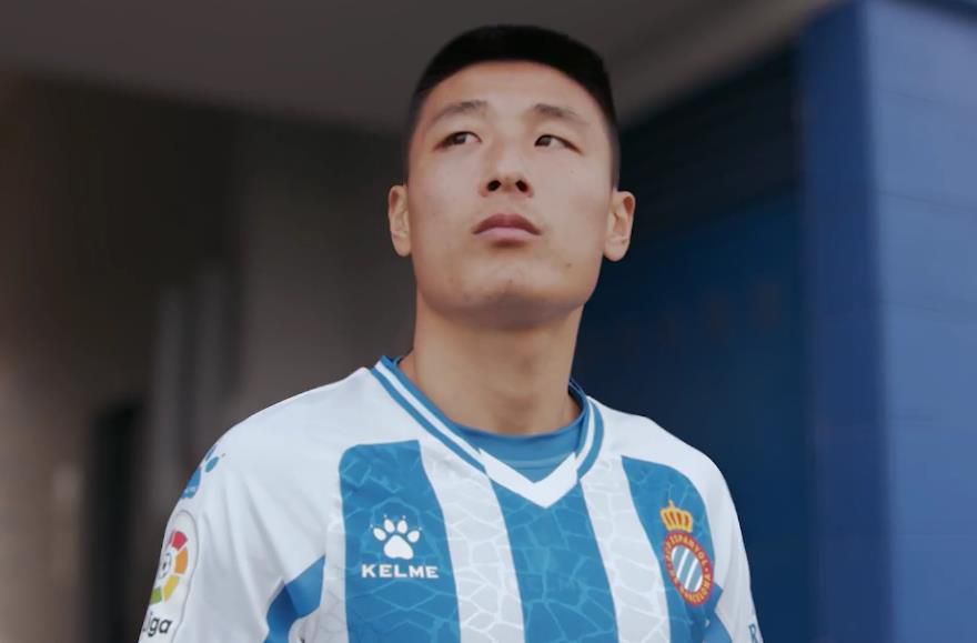 结合影片中主人公充满悬念与神秘色彩的故事，不禁让人对电影剧情更加期待